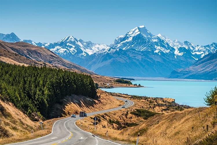 A Complete Travel Guide to Visit New Zealand from India | Visa, Itinerary & Best Time